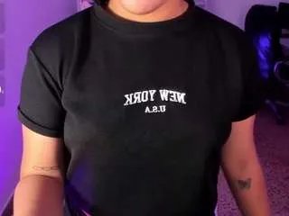 Offline layla-golden on CamSoda