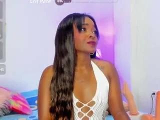 Freechat lency-rose on CamSoda