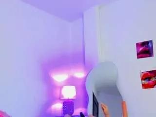 Freechat lency-rose on CamSoda