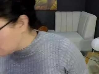 lia-assholeorange on CamSoda 