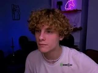 liam-bb on CamSoda 