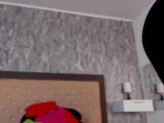 liasarahi on CamSoda 