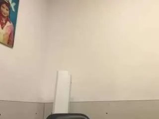 Offline ligiacorping on CamSoda