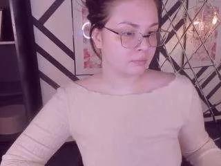 lilacmuse on CamSoda 