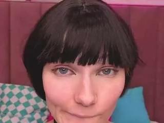 liliflowerr on CamSoda 