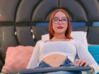 lilifox18 on CamSoda 