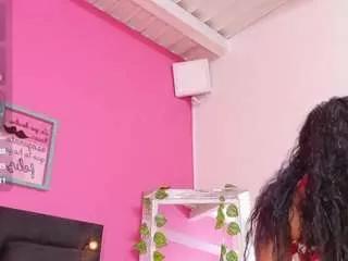 lilisantos on CamSoda 
