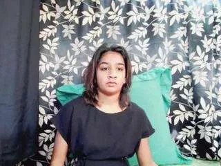 Offline lilwildminnie on CamSoda