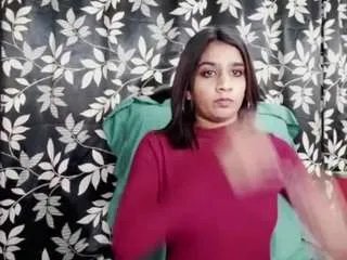 Offline lilwildminnie on CamSoda