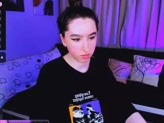 lilythompsonx on CamSoda 