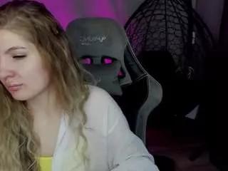 lilywilliamss on CamSoda 