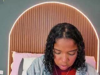 lisa-mendez on CamSoda 
