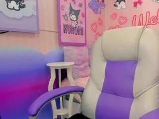 little-mommy on CamSoda 