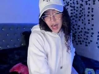 liz-martins on CamSoda 