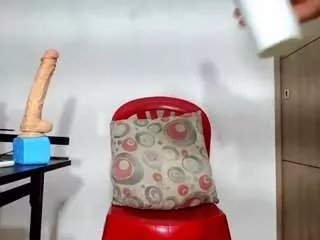 Offline lizbigtits on CamSoda