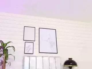 lizzie-evans on CamSoda 