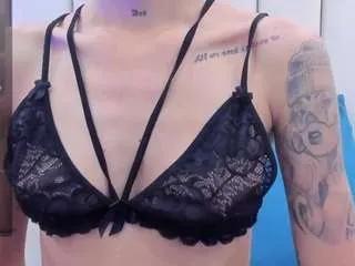 Freechat lizzyparker on CamSoda