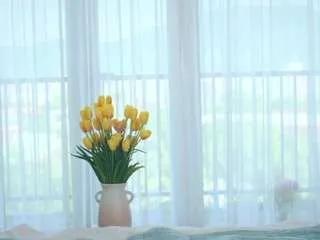 Freechat lolaspais on CamSoda