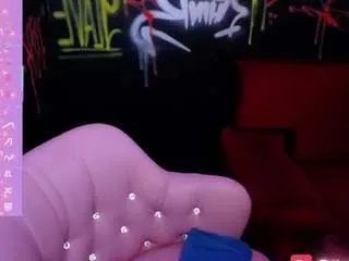 Offline lovelyfreaky on CamSoda