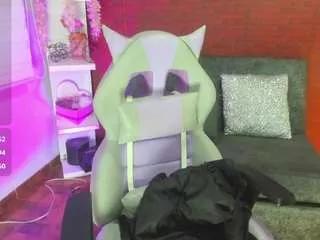 lucybeatifull on CamSoda 
