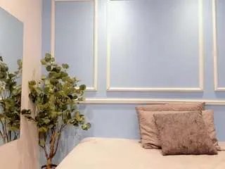 Freechat lucycanels on CamSoda