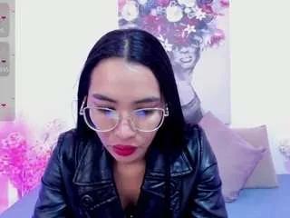 Offline lucyyliiu on CamSoda