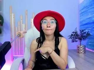 Offline lucyyliiu on CamSoda