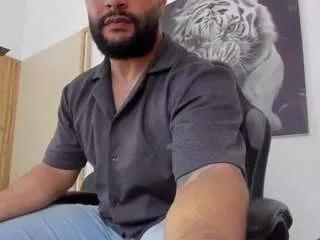 luke-09 on CamSoda 