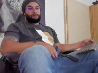 luke-09 on CamSoda 