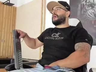 luke-09 on CamSoda 