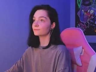 luna-moon13 on CamSoda 