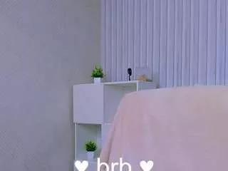 luna-moon13 on CamSoda 