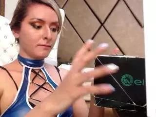 lunitadiva on CamSoda 
