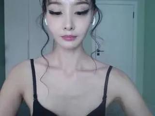 Freechat lunytang on CamSoda