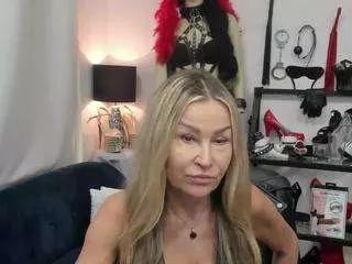 luxcrystal on CamSoda 