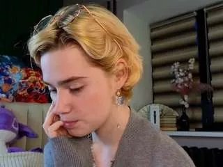 Offline lynnabraund on CamSoda