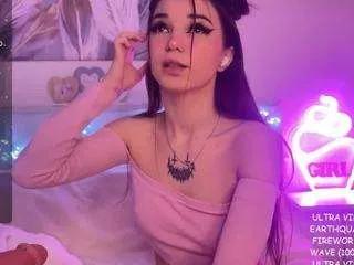 mackenzie-foy on CamSoda 