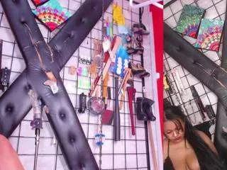 madame-pain on CamSoda 