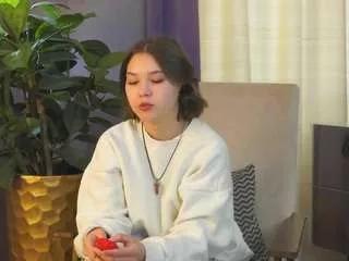 maebeale on CamSoda 