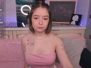 marta-bates on CamSoda 