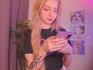 maymeow on CamSoda 
