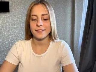Freechat mayrahux on CamSoda