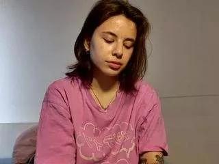 mazzydoll on CamSoda 