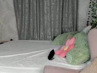 megan-violer on CamSoda 