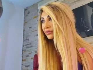 megan-wow on CamSoda 