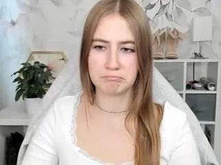 Offline meganxcute on CamSoda