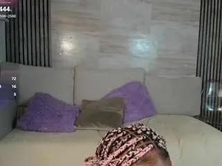 Freechat melaniebrown1 on CamSoda