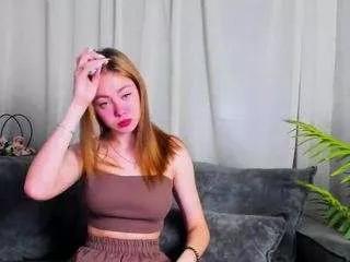 meow-mellie on CamSoda 