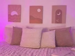 Freechat mia-heart on CamSoda