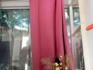 mia-miian18 on CamSoda 
